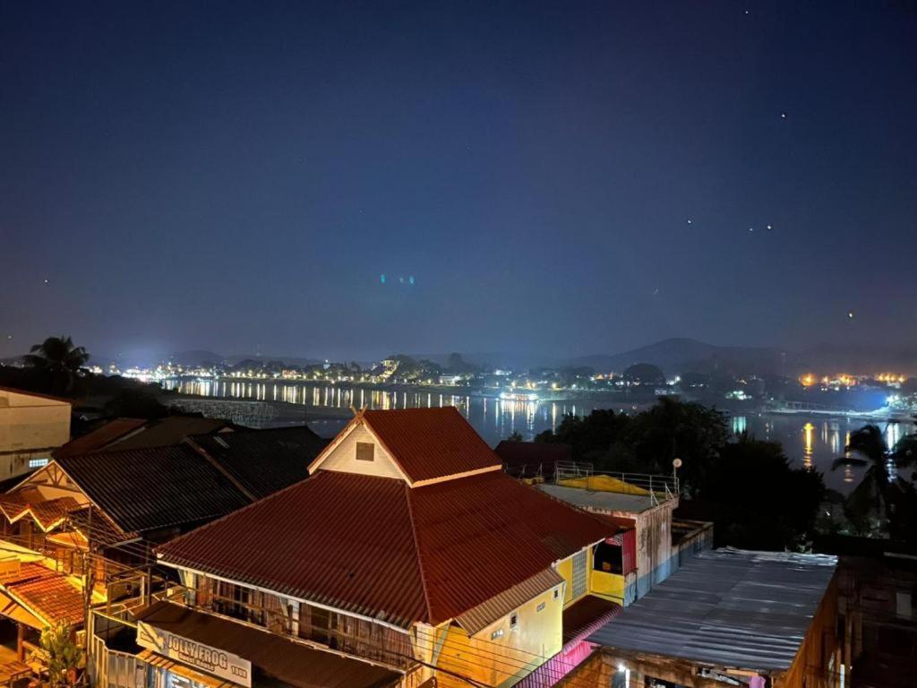 Thaveesinh Hotel Ban Houayxay Εξωτερικό φωτογραφία