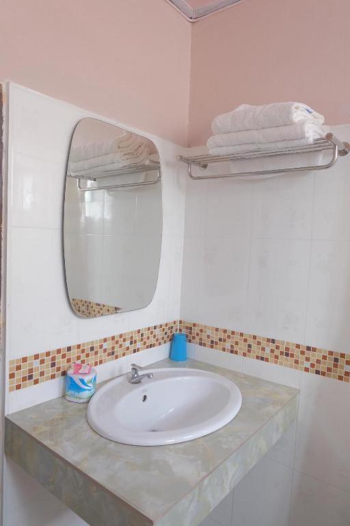 Thaveesinh Hotel Ban Houayxay Εξωτερικό φωτογραφία